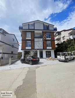 Başiskle Yeşilyurtta Ebebeyn Banyolu 2+1 Çatı Dubleks Satılık