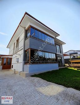 Remax Çarşı Güvencesiyle Başiskele De Satılık Müstakil Ev