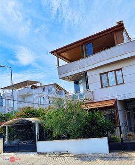 Dikili'de Müstakil Tadında 4+1 Dubleks (bahçeli, Garajlı)