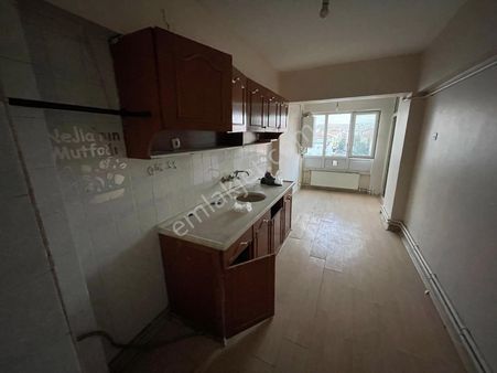 Sincan Plevne Mah.de 3+1 Cadde Üstü Şömineli Harika Konumda Bağımsız Satılık Daire