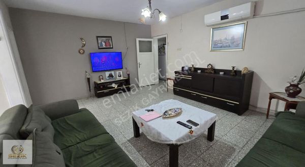 Mithatpaşa'da Metroya Yürüme Mesafesinde 2 Katlı Müstakil Ev Uyg