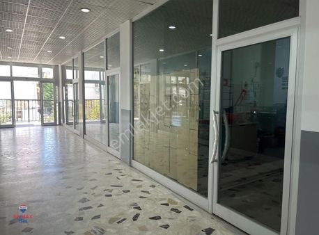 Samandıra Merkez De Düz Giriş,iskanlı,çok Amaçlı Dükkan & Mağaza