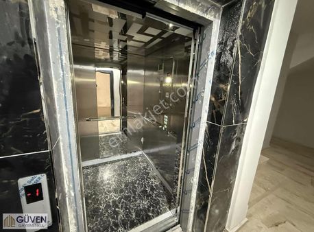 Bağlarbaşı Mah. Deniz Manz. Kap.otop. Asansörlü 2+1 Yüksek Giriş