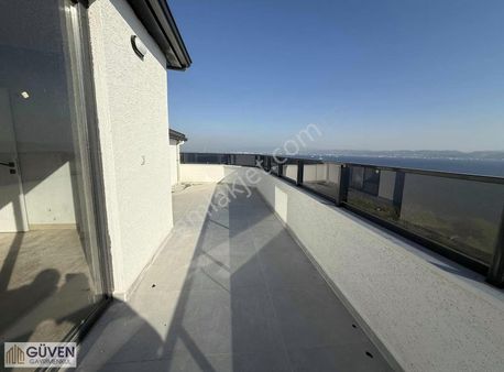 Bağlarbaşı Panoramik Deniz Manz 4+1 200m2 Dublex