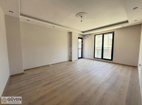 Cumartesi Paz. Yakını 2+1 Lüks Arakat