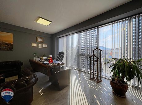 Remax Mavi'den Payitaht İş Merkezinde Satılık 61 M2 Ofis