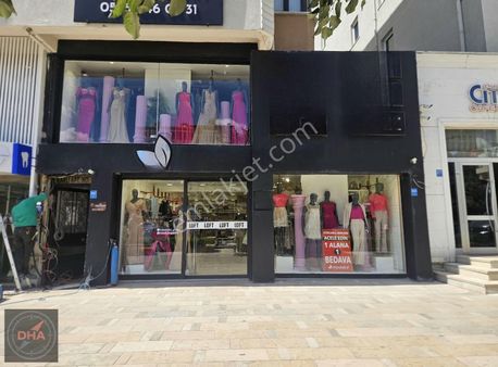 Çerkezköy Atatürk Caddesi Üzerinde 3 Katlı Satılık Dükkan