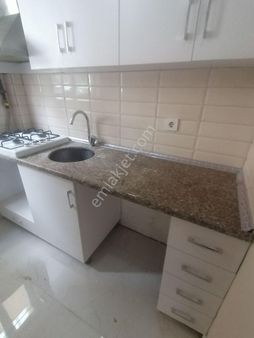 Ümraniye Çakmak Tavukçuyolu Caddesi Metro Yürüme Mesafesi Temiz Daire