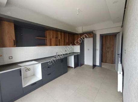 Araştırma Karşısı Üçkuyularda Kiralik 3+1 Daire