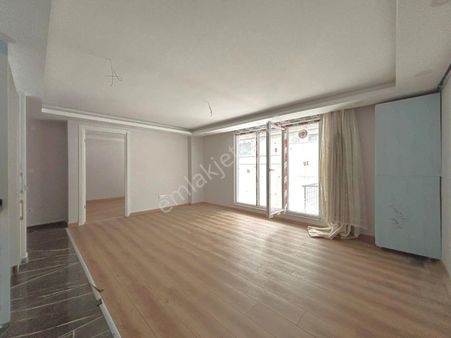 █ Konfor █ Küçükyalı Çınarda Düz Giriş Fırsat 1+1