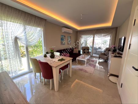 Site İçerisinde Masrafsız Havuzlu Yazlık Villa