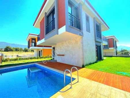 Davutlarda Özel Havuzlu Tek Müstakil Sıfır Villa