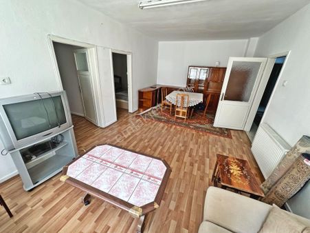 Tuzluçayır Mahallesinde Göbek Yakını Eşyalı 3+1 Kiralık Daire