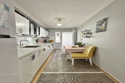 Bahçeşehir Lokasyonun'da Geniş Ve Harika Daire Fırsatı