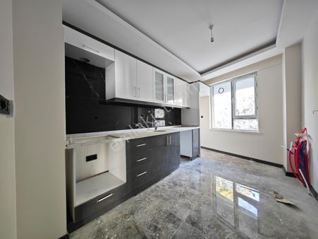 Bostancık'ta Sıfır Bina 2+1 Satılık Giriş Kat