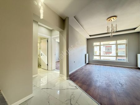 Kariyer'den Aşağıeğlencede 3+1 Lüx Yapılı Bağımsız Ara Kat Daire