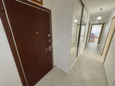 Kuşadası Havuzlu Güvenlikli Otoparklı D.gaz Isıtma 3+1 Arakat Den Manzaralı12 Ay Kiralık Boş Daire