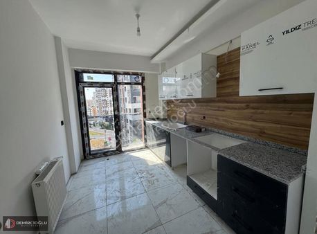 Yatay Mimari//2,5+1 Köşe Daire//bağımsız Mutfak Sıfır Daire