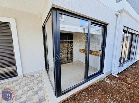 Didim Akbük'te Köşe Konum Önü Açık Uygun Fiyatlı Villa