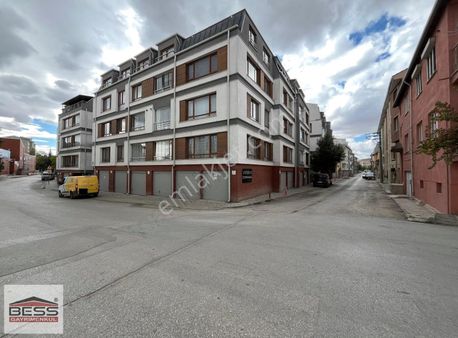 Bess'den Ertuğrulgazi Mh. Yıldızpark Sitesinde Satılık 2+1 Daire