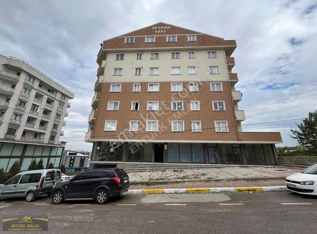 Ertürk Emlak'tan Atatürk Ortaokulu Yanında 5+1 200 M2 Üst Dublex