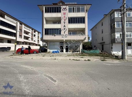 18 M2 Ana Yol Kenarı Karaköy'de Satılık Dükkan