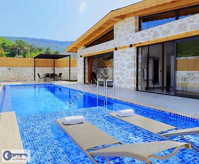 Bölgenin En Uygunu Kaçırılmayacak Fırsat Villa !!!