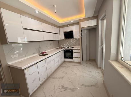 ⫸dnc İldenizden F.cakmakda 3+1 Y Giriş Kilerli İskanlı Kat Konum