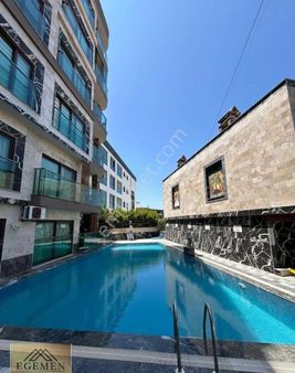 Kuşadası Garaj Arkasında 3+1 Bahçe Kullanımlı Full Eşyalı Kiralık Daire