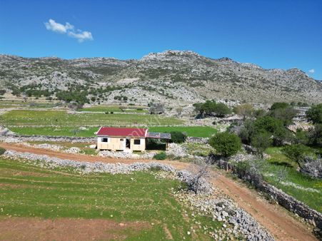 Joker: Marmaris Taşlıca İçinde Yapı Olan Satılık Tarla