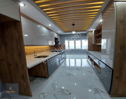 Beylikdüzü Cumhuriyet Mahallesi Gezgen İnşaat'tan 2+1 Satılık Daire