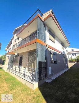 Foça Mahallesinde Kaliteli Şık Geniş 2+1 Dubleks Daire