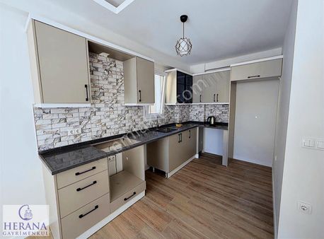 Foça'da Yüksek Giriş Satılık 2+1 Daire