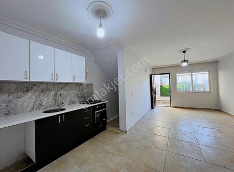 Yiğit Gayrimenkulden Çeşme Merkezde Kiralık Daire