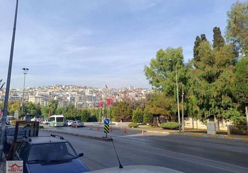 Bayraklı Sevgiyolu 3+1 D.gazlı 110m2 Kapalı Mutfak