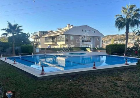 Kıralık- Kuşadası Kırazlı Yolu Sena Park Sıtesınde Eşyalı Bakımlı Daıre