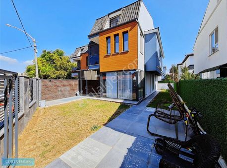 Ali Çifter' Den Müstakil Bahçeli Satılık Tripleks Villa