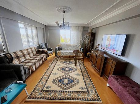 Kulaç Emlaktan Satılık Harika Konumlu Daire 3+1 145m2 Ara Kat