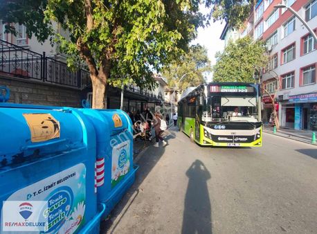 İzmit Merkez İnönü Caddesinde Satılık Dükkan