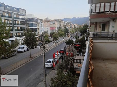 Twokey Den Selçukbey Mh. De Geniş Arakat 3+1 Kiralık Daire