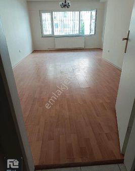 F-l Emlaktan Uzunçayır Metro Ve Metrobüs Yürüme Mesafesinde Güvenlik Li Site İçerisinde 3+1