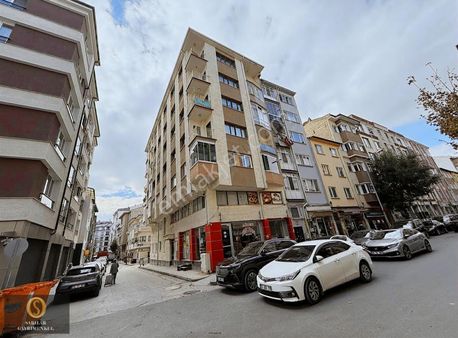 Sarılar Gm'den Kırmızı Toprak Mah Cadde Üzeri Eşyalı 2+1 Daire