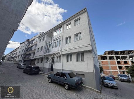 Sarılar Gayrimenkul'den Ümit Hastanesi Yakını 2+1 Satılık