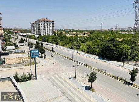 Taç Gayrimenkulden Göztepede Site İçi Ara Kat 3+1 Daire