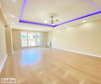 Esenyurt Yeşilcamiye Yakın Karanlık Odası Yok Boş Daire