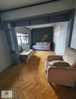 Yeşilyayla Mahalesinde Satılık 3 Katlı Müstakil Bina