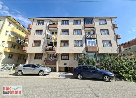 Hak Emlak'tan Tam Merkezi Konumdan Satılık 3+1 Çok Uygun Daire