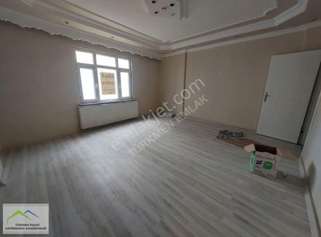 Türkmen Emlak'tan Kiralık 2+1 2 Kat Tranvay Durağına Yakın Daire