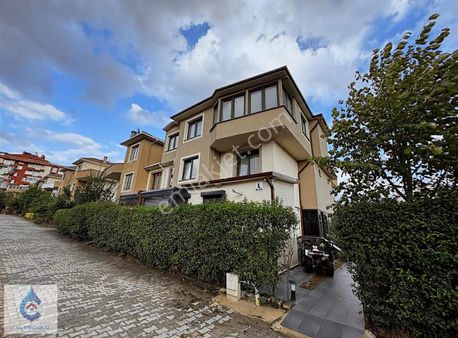 Çelebioğlun'dan Gebze'nin En Güzel Yerinde Ultra Lüks 4+1 Villa