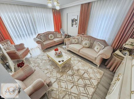 Arya'dan Doktorlar Sitesi Mevkiinde Arakat Ön Cephe 3+1 Daire